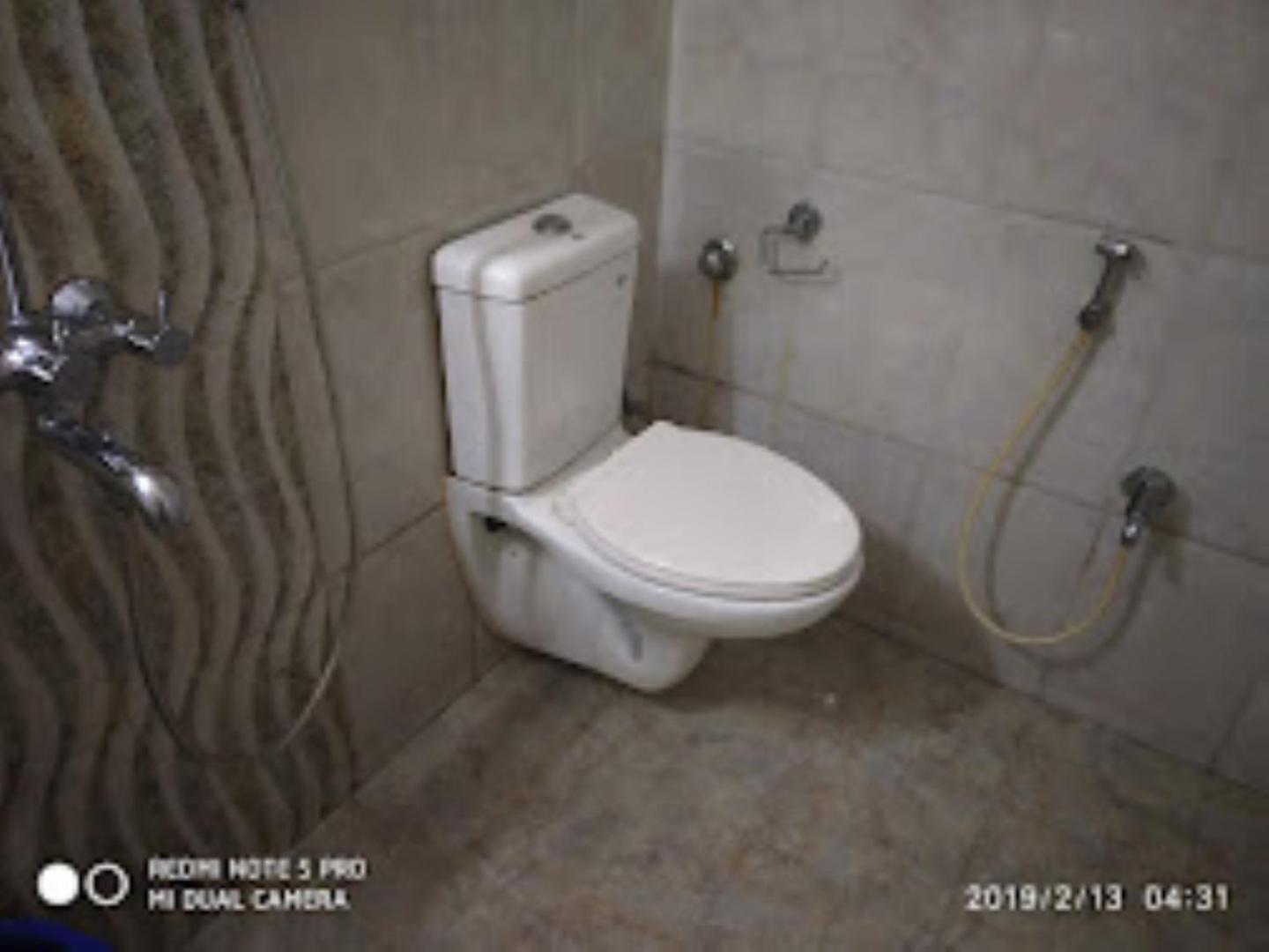 Gokul Plaza Hotel Bhubaneswar Buitenkant foto