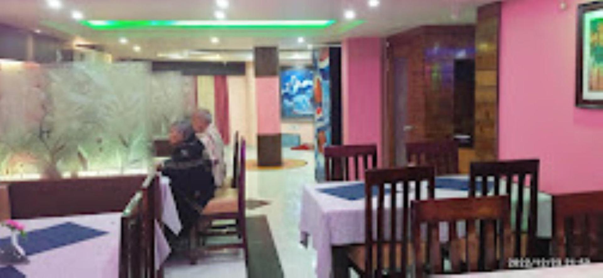 Gokul Plaza Hotel Bhubaneswar Buitenkant foto